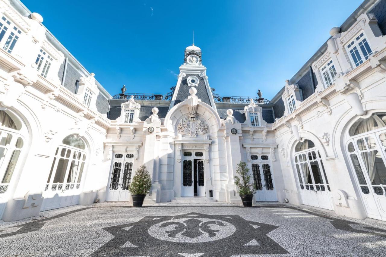 Pestana Palace Lisboa Hotel & National Monument - The Leading Hotels Of The World Esterno foto The main entrance of the school