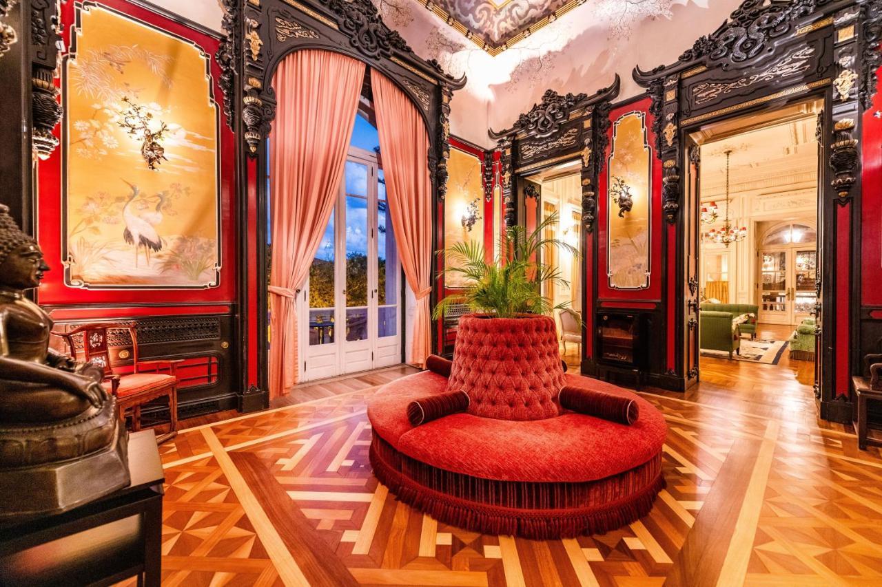 Pestana Palace Lisboa Hotel & National Monument - The Leading Hotels Of The World Esterno foto The lobby of the hotel