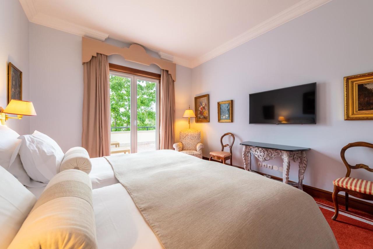Pestana Palace Lisboa Hotel & National Monument - The Leading Hotels Of The World Esterno foto A room at the hotel
