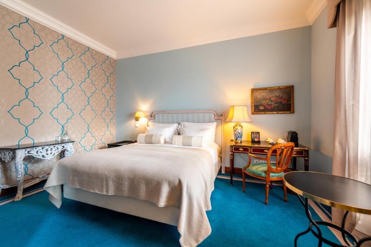 Pestana Palace Lisboa Hotel & National Monument - The Leading Hotels Of The World Esterno foto A room at the hotel