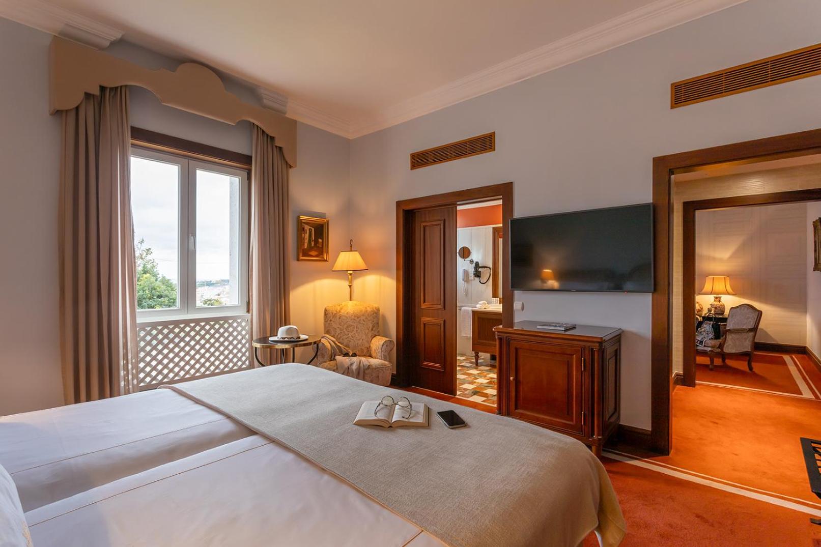 Pestana Palace Lisboa Hotel & National Monument - The Leading Hotels Of The World Esterno foto A suite at the hotel