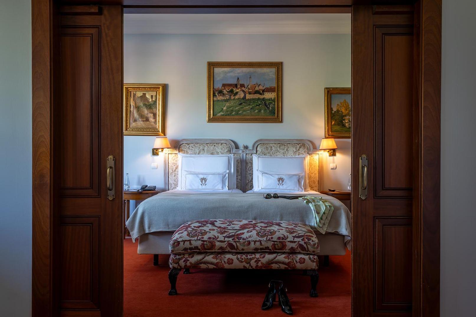 Pestana Palace Lisboa Hotel & National Monument - The Leading Hotels Of The World Esterno foto A bedroom at the hotel