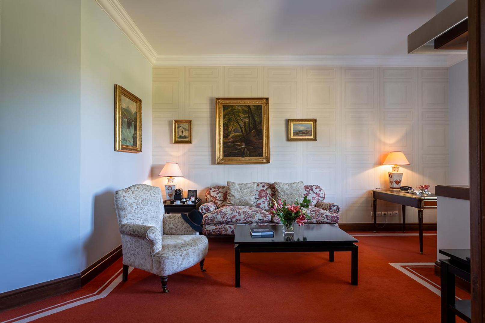 Pestana Palace Lisboa Hotel & National Monument - The Leading Hotels Of The World Esterno foto The living room of the suite