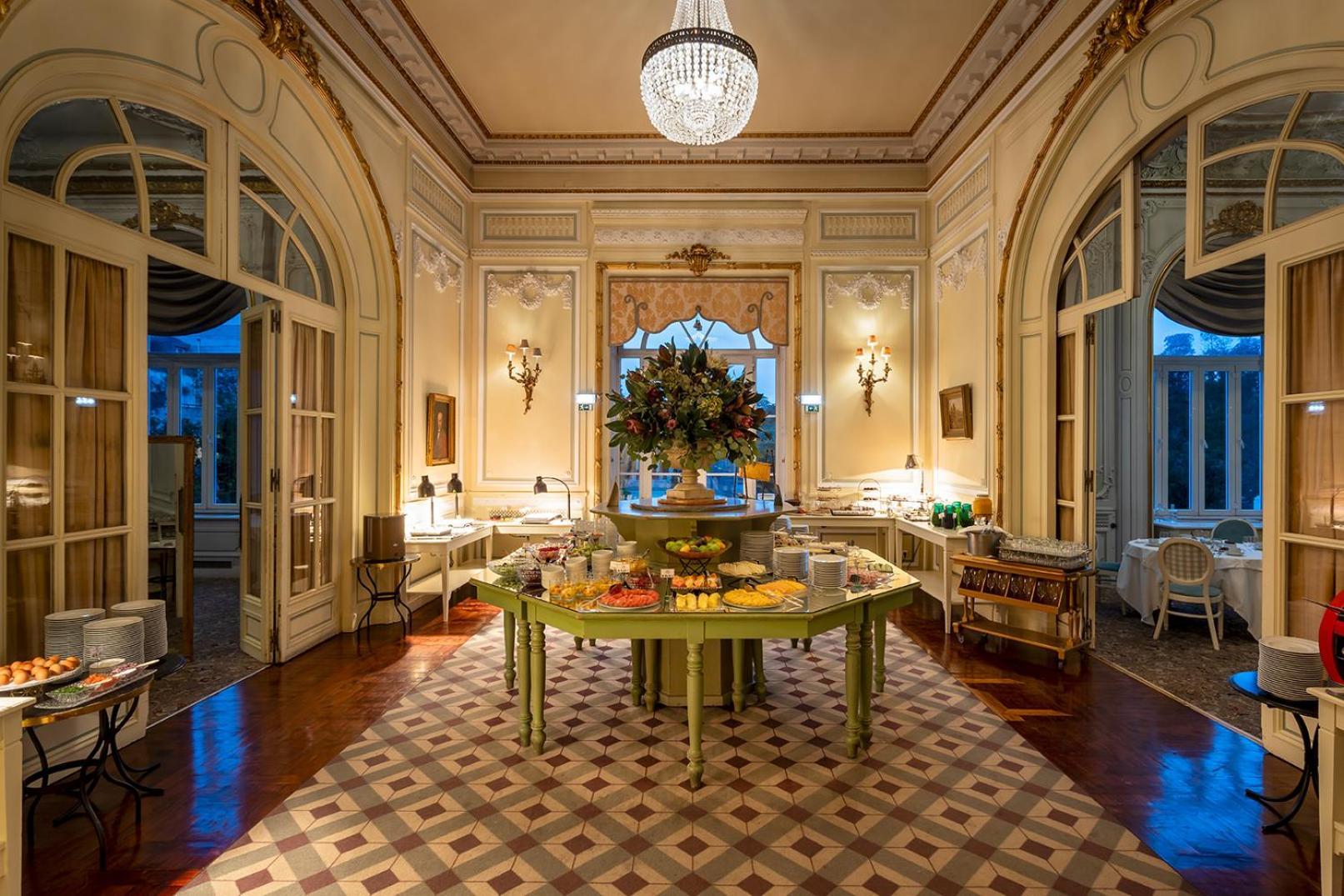 Pestana Palace Lisboa Hotel & National Monument - The Leading Hotels Of The World Esterno foto The interior of the restaurant