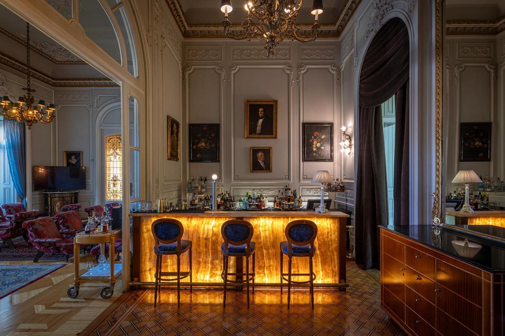 Pestana Palace Lisboa Hotel & National Monument - The Leading Hotels Of The World Esterno foto The bar at the American Bar