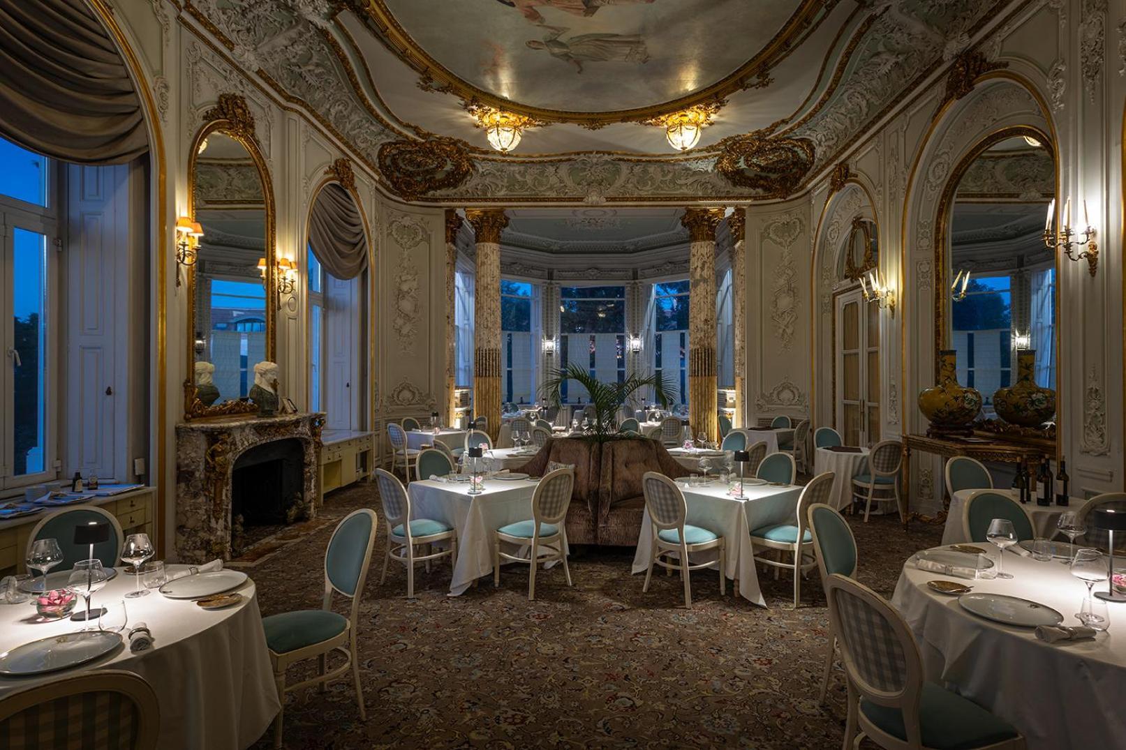 Pestana Palace Lisboa Hotel & National Monument - The Leading Hotels Of The World Esterno foto The restaurant in 2011